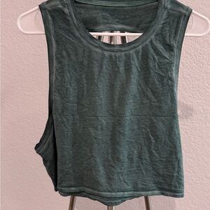 Lululemon cut back crop tank